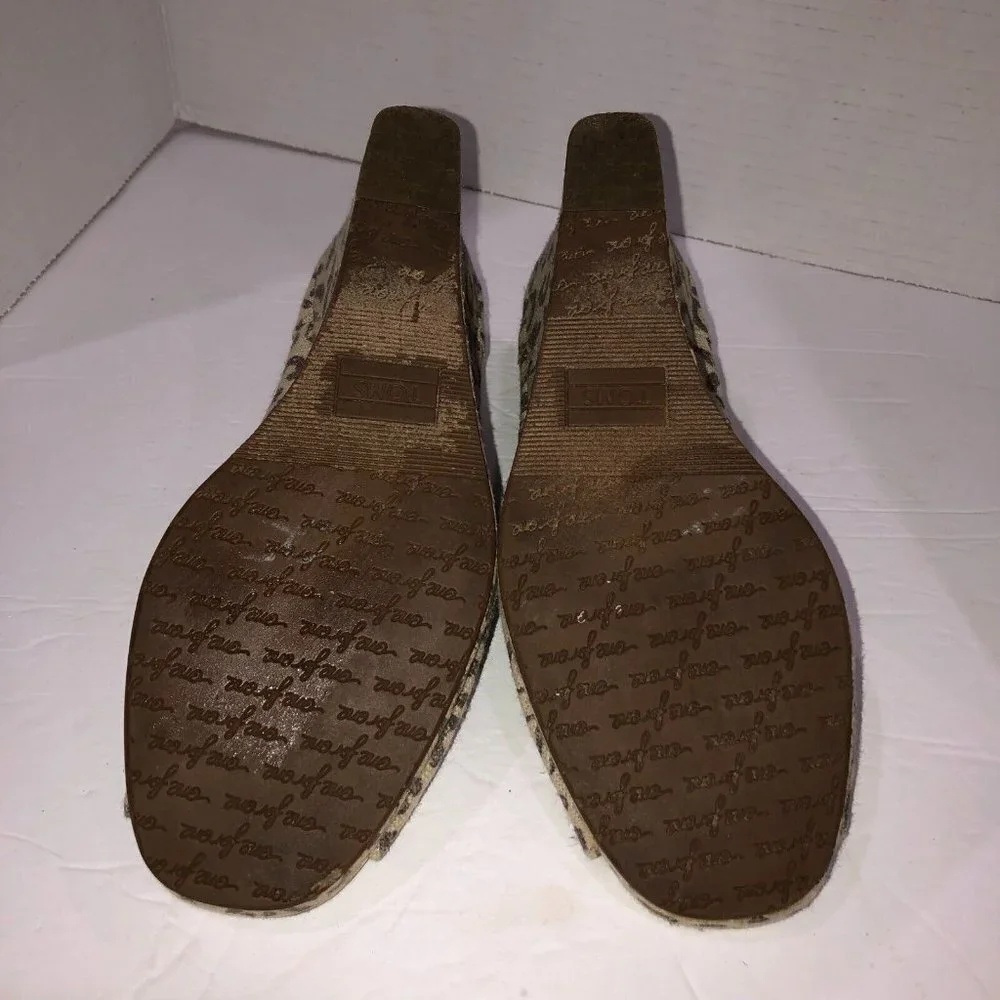 Toms Womens Size 7.5 Beige Leopard Print Peep Toe Slip On High Wedge Sandals